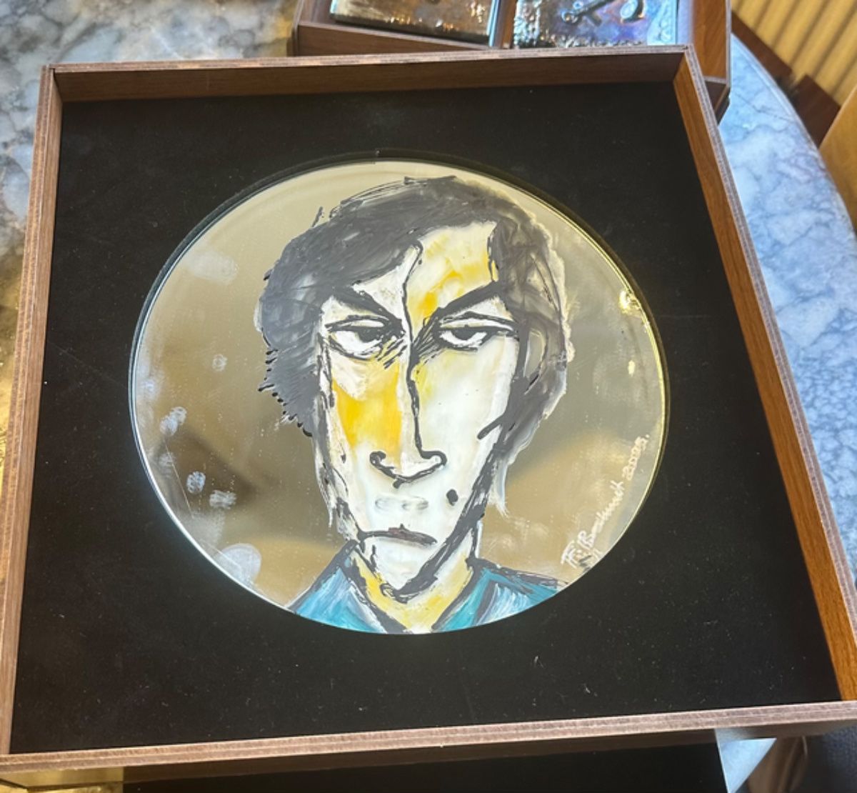 Handmade Mirror Glass Plate – Concave Mirror with Artistic Face Design - Image 6
